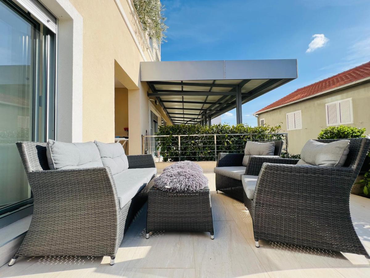 Apartment With Terrace And Private Parking Kotor Exterior photo