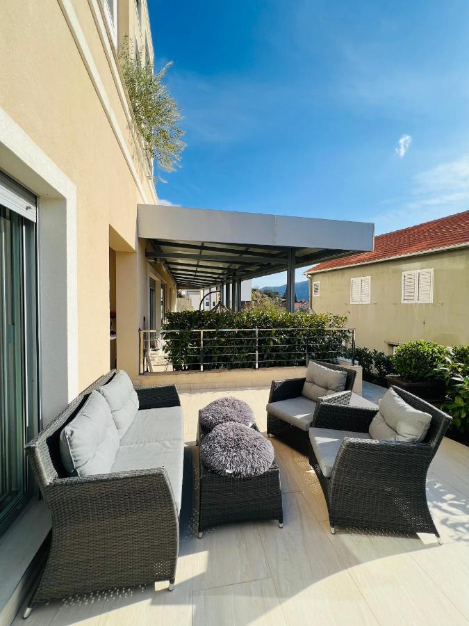 Apartment With Terrace And Private Parking Kotor Exterior photo