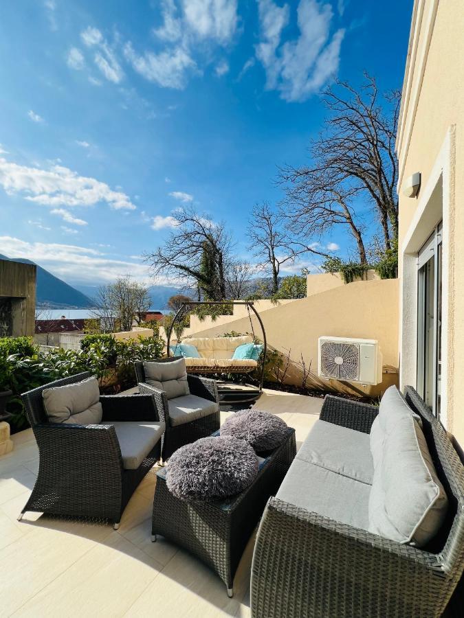 Apartment With Terrace And Private Parking Kotor Exterior photo