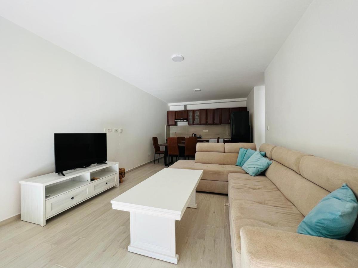 Apartment With Terrace And Private Parking Kotor Exterior photo