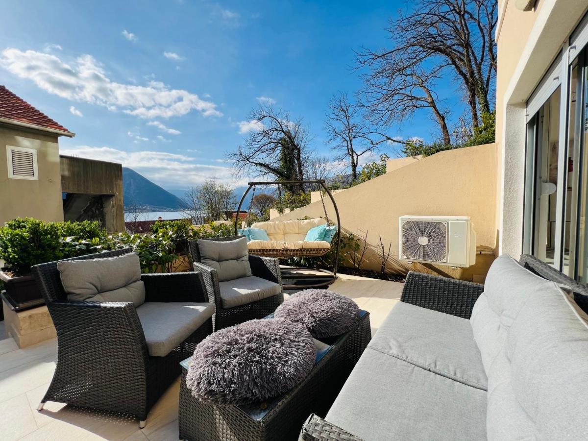 Apartment With Terrace And Private Parking Kotor Exterior photo