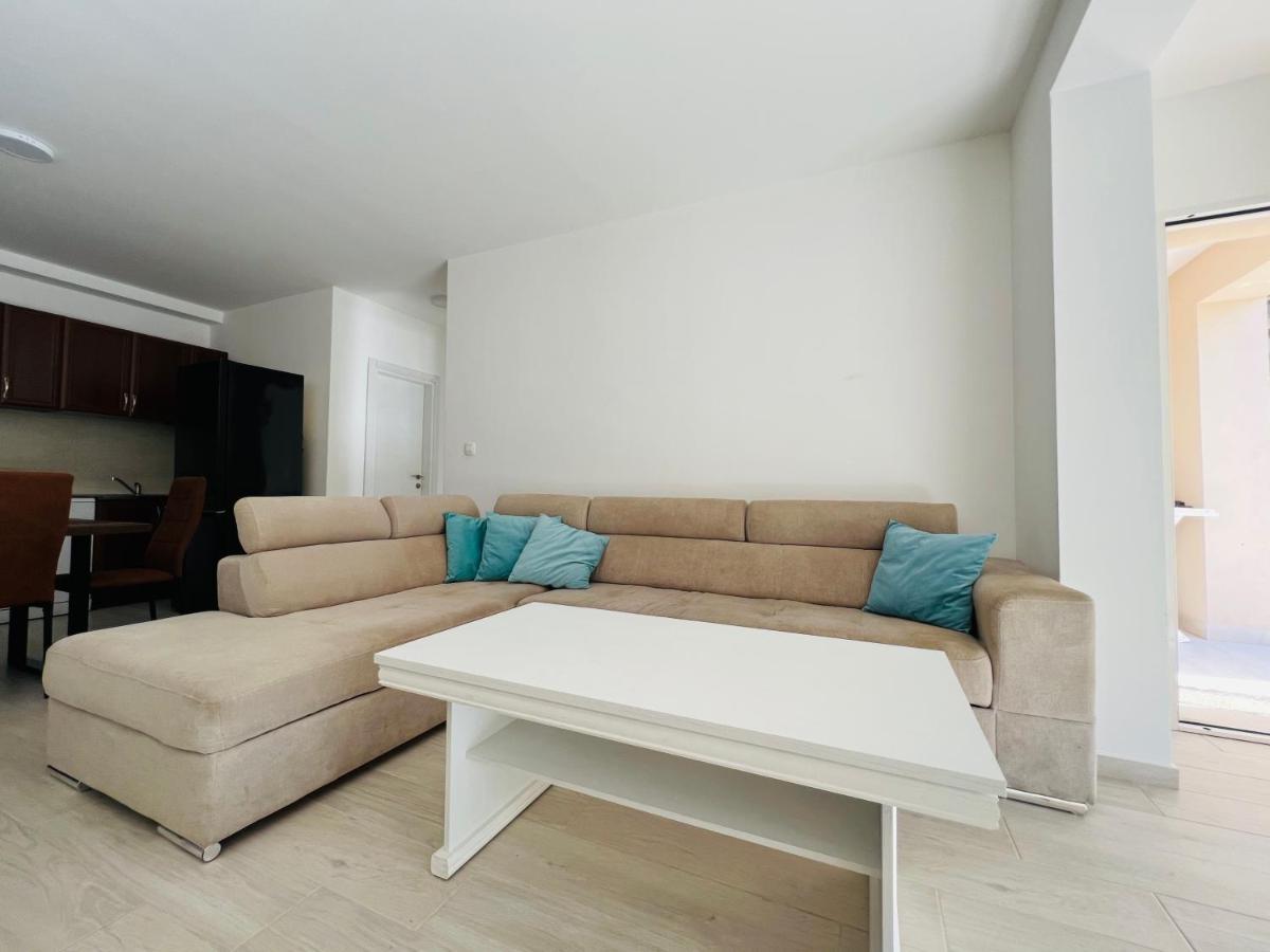 Apartment With Terrace And Private Parking Kotor Exterior photo