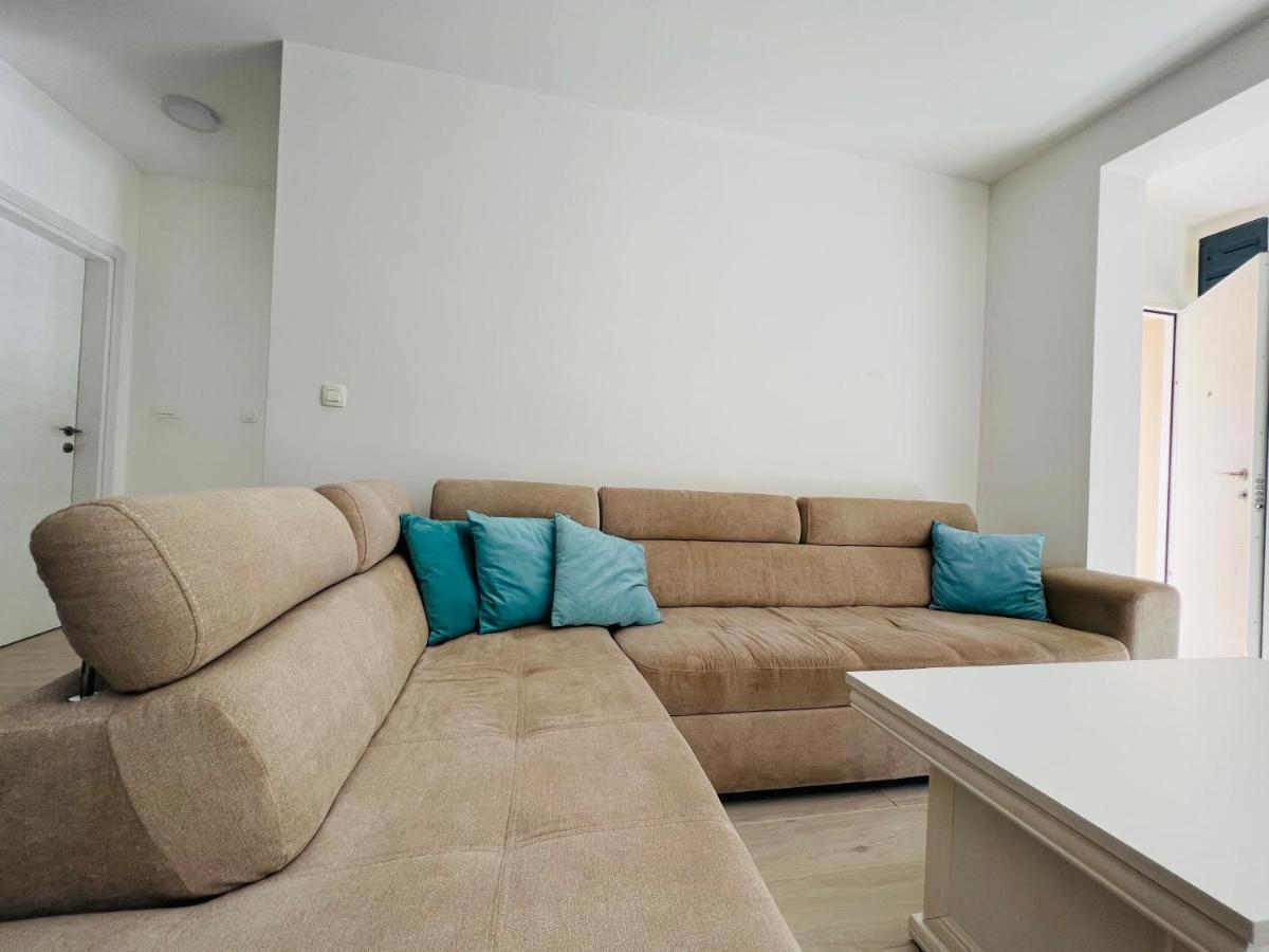 Apartment With Terrace And Private Parking Kotor Exterior photo