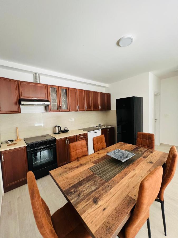 Apartment With Terrace And Private Parking Kotor Exterior photo