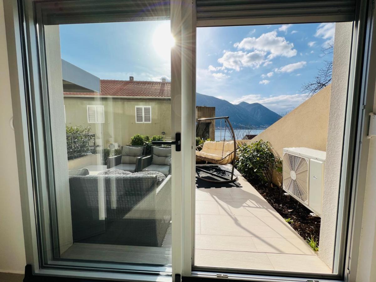 Apartment With Terrace And Private Parking Kotor Exterior photo